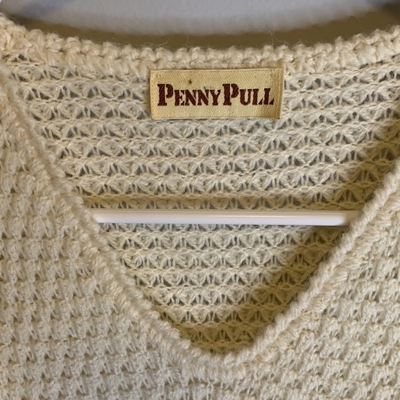 Penny Pull long Cream Sweatet Alpaca blend, size medium, very soft see below - Picture 2 of 7